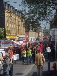 1ermai_defileruebourbon